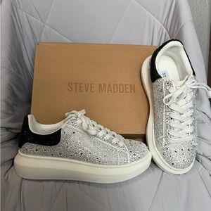 Steve Madden Glittering White and Black Sneakers